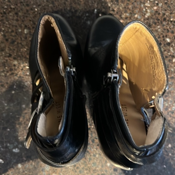4/$20 Nine West black heal ankle boots, size 6M - Picture 7 of 8